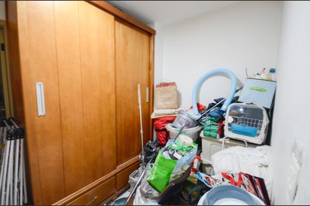 Apartamento à venda com 154m², 4 quartos e 2 vagas Apartamento à venda com 154m², 4 quartos e 2 vagasQuarto de Serviço