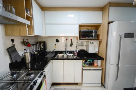 Apartamento à venda com 154m², 4 quartos e 2 vagas Apartamento à venda com 154m², 4 quartos e 2 vagasCozinha