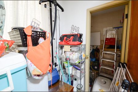 Apartamento à venda com 154m², 4 quartos e 2 vagas Apartamento à venda com 154m², 4 quartos e 2 vagasQuarto de Serviço