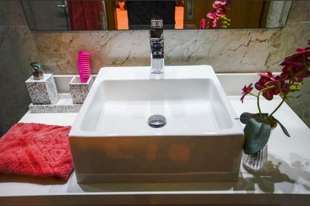 Apartamento à venda com 154m², 4 quartos e 2 vagas Apartamento à venda com 154m², 4 quartos e 2 vagasBanheiro da Suíte 1