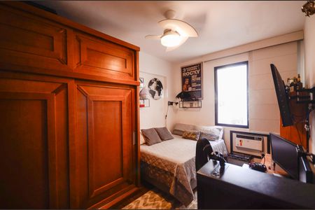 Apartamento à venda com 154m², 4 quartos e 2 vagas Apartamento à venda com 154m², 4 quartos e 2 vagasSuíte 2