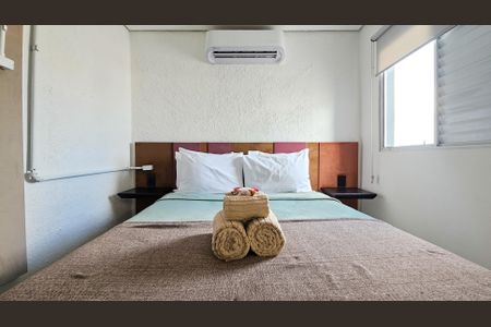 Studio para alugar com 25m², 1 quarto e sem vaga Studio para alugar com 25m², 1 quarto e sem vagaSala / Quarto