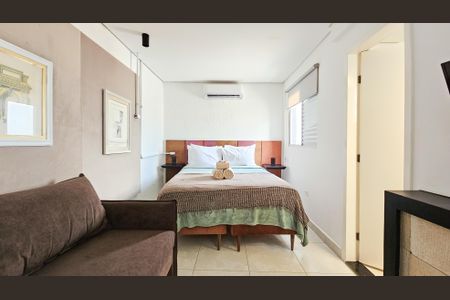 Studio para alugar com 25m², 1 quarto e sem vaga Studio para alugar com 25m², 1 quarto e sem vagaSala / Quarto