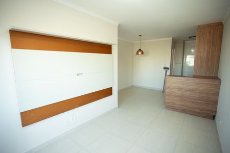 Casa à venda com 67m², 3 quartos e 1 vaga Casa à venda com 67m², 3 quartos e 1 vagaSala