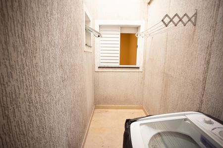 Casa à venda com 67m², 3 quartos e 1 vaga Casa à venda com 67m², 3 quartos e 1 vagaÁrea de serviço