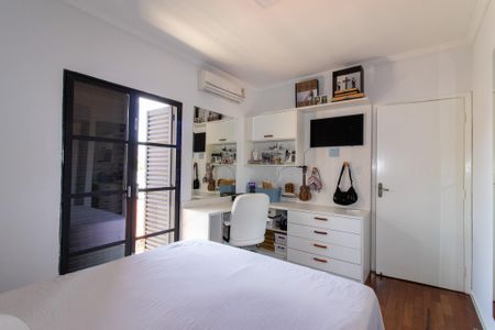 Casa à venda com 328m², 5 quartos e 4 vagas Casa à venda com 328m², 5 quartos e 4 vagasSuíte 1