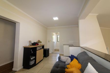 Casa à venda com 328m², 5 quartos e 4 vagas Casa à venda com 328m², 5 quartos e 4 vagasSala de Estar