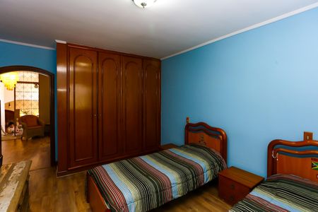 Casa à venda com 442m², 3 quartos e 4 vagasquarto 2