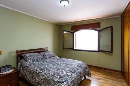 Casa à venda com 442m², 3 quartos e 4 vagassuíte