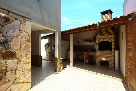 Casa à venda com 442m², 3 quartos e 4 vagasÁrea comum - Churrasqueira