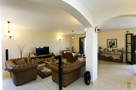 Casa à venda com 442m², 3 quartos e 4 vagasSala