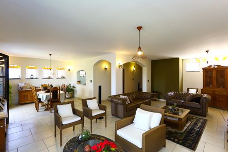 Casa à venda com 442m², 3 quartos e 4 vagasSala