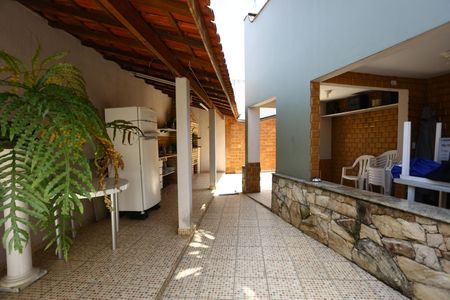 Casa à venda com 442m², 3 quartos e 4 vagasÁrea comum - Churrasqueira