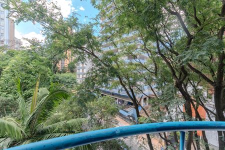 Apartamento à venda com 46m², 2 quartos e 1 vaga Apartamento à venda com 46m², 2 quartos e 1 vagaSacada