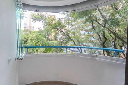 Apartamento à venda com 46m², 2 quartos e 1 vaga Apartamento à venda com 46m², 2 quartos e 1 vagaSacada