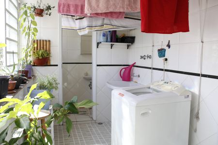 Apartamento à venda com 250m², 3 quartos e 1 vagaÁrea de Serviço