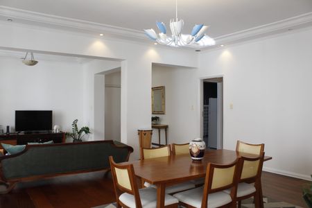 Apartamento à venda com 250m², 3 quartos e 1 vagaSala