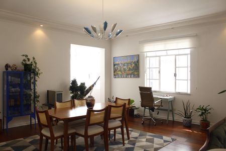 Apartamento à venda com 250m², 3 quartos e 1 vagaSala