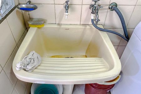 Casa à venda com 140m², 3 quartos e 2 vagasÁrea de Serviço