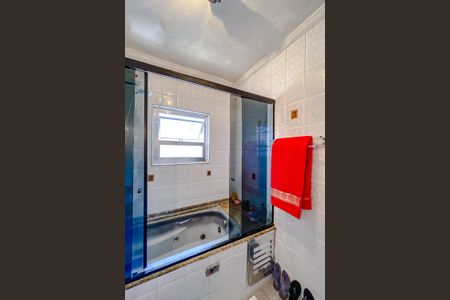 Casa à venda com 140m², 3 quartos e 2 vagasBanheiro