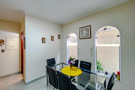 Casa à venda com 140m², 3 quartos e 2 vagasCozinha