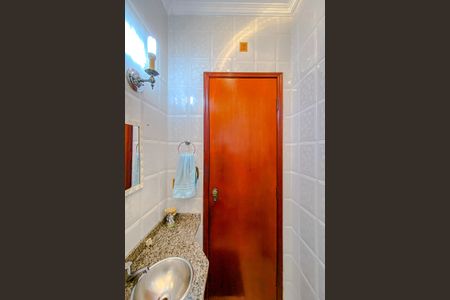 Casa à venda com 140m², 3 quartos e 2 vagasLavabo