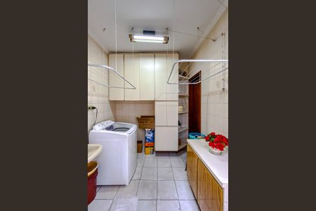 Casa à venda com 140m², 3 quartos e 2 vagasÁrea de Serviço