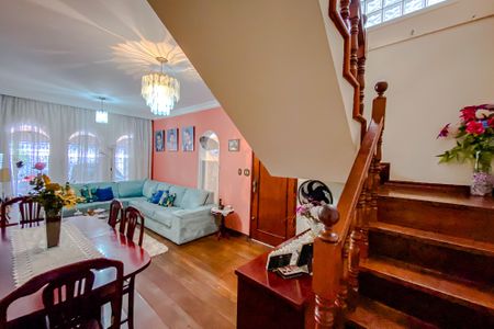 Casa à venda com 140m², 3 quartos e 2 vagasSala