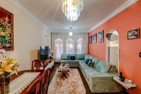 Casa à venda com 140m², 3 quartos e 2 vagasSala