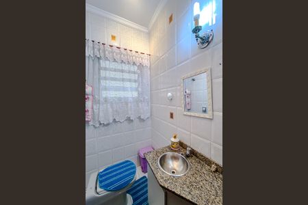 Casa à venda com 140m², 3 quartos e 2 vagasLavabo