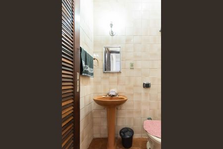 Casa à venda com 260m², 3 quartos e sem vagaBanheiro 1