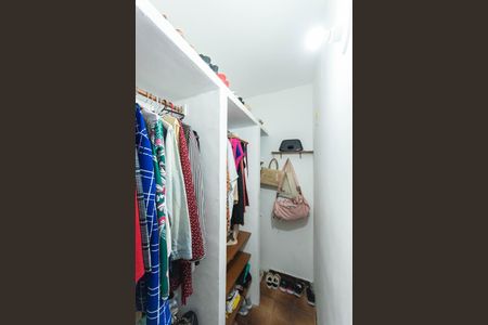 Casa à venda com 260m², 3 quartos e sem vagaCloset Suíte