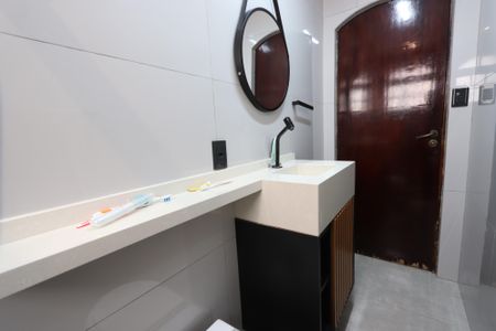 Casa para alugar com 150m², 3 quartos e 2 vagasBanheiro Social