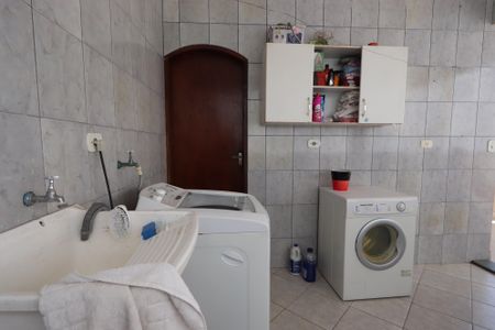 Casa para alugar com 150m², 3 quartos e 2 vagasLavanderia