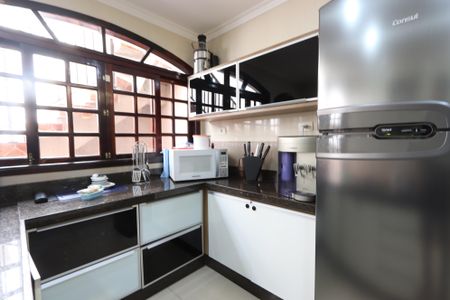 Casa para alugar com 150m², 3 quartos e 2 vagasCozinha