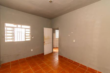 Casa para alugar com 40m², 1 quarto e sem vagaSala / Quarto
