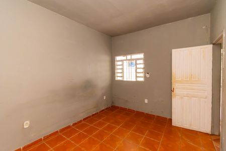 Casa para alugar com 40m², 1 quarto e sem vagaSala / Quarto