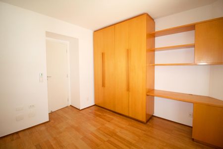 Apartamento à venda com 120m², 2 quartos e 4 vagasQuarto 2