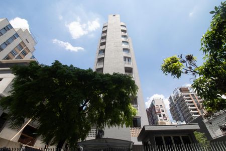 Apartamento à venda com 120m², 2 quartos e 4 vagasFachada