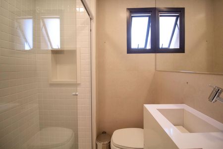 Apartamento para alugar com 123m², 2 quartos e 2 vagasBanheiro do Quarto 1