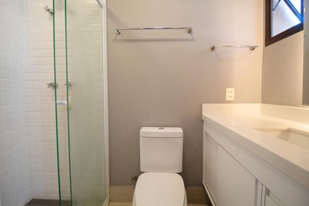 Apartamento para alugar com 123m², 2 quartos e 2 vagasBanheiro do Quarto 1