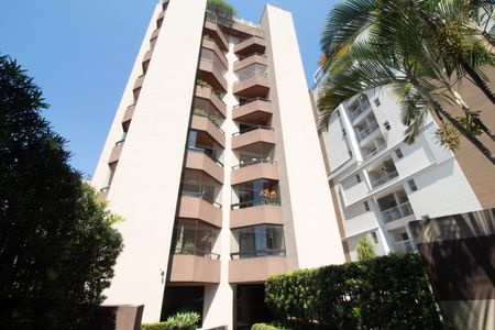 Apartamento para alugar com 123m², 2 quartos e 2 vagasFachada