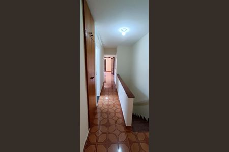 Casa para alugar com 164m², 3 quartos e 1 vaga Casa para alugar com 164m², 3 quartos e 1 vagaCorredor