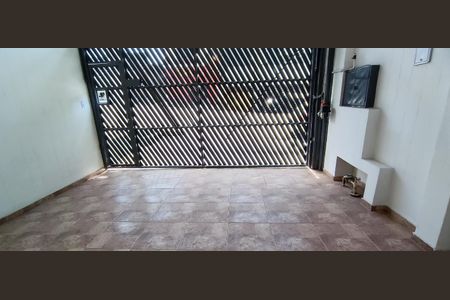 Casa para alugar com 164m², 3 quartos e 1 vaga Casa para alugar com 164m², 3 quartos e 1 vagaGaragem