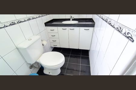 Casa para alugar com 164m², 3 quartos e 1 vaga Casa para alugar com 164m², 3 quartos e 1 vagaBanheiro