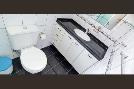 Casa para alugar com 164m², 3 quartos e 1 vaga Casa para alugar com 164m², 3 quartos e 1 vagaBanheiro