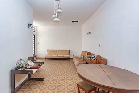 Casa para alugar com 250m², 5 quartos e 5 vagasÁrea comum - Salão de festas