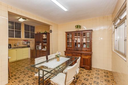 Casa para alugar com 250m², 5 quartos e 5 vagasCozinha