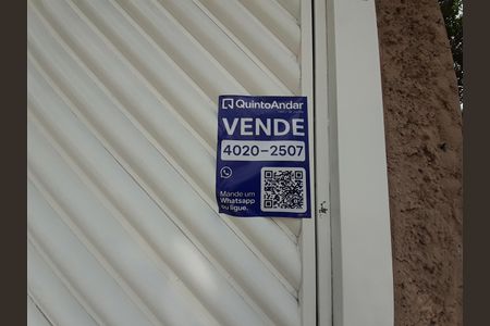Casa à venda com 136m², 2 quartos e 2 vagas Casa à venda com 136m², 2 quartos e 2 vagasPlaquinha