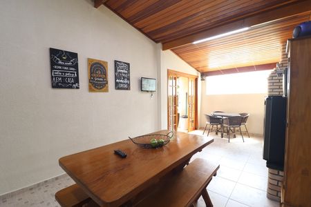 Casa à venda com 136m², 2 quartos e 2 vagasEspaço Gourmet
